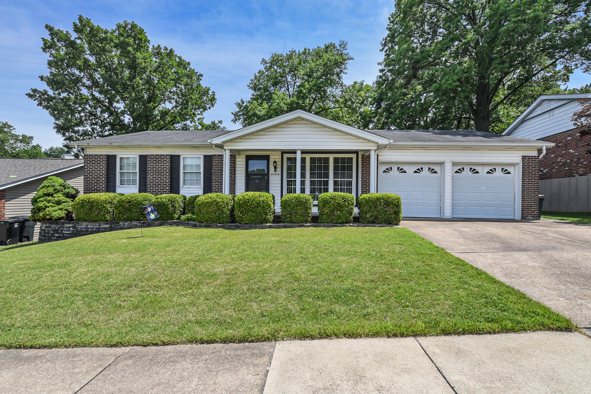 2366 Whitshire, St. Louis, MO 63129 - $259,900 - SOLD!